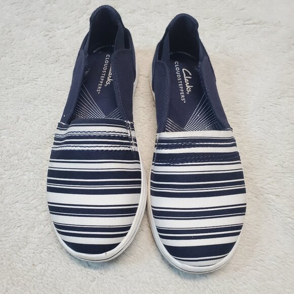 Clarks‎ Breeze Blue White Striped Beachy Classic Preppy Nautical Shoe Women 5 - Picture 1 of 9
